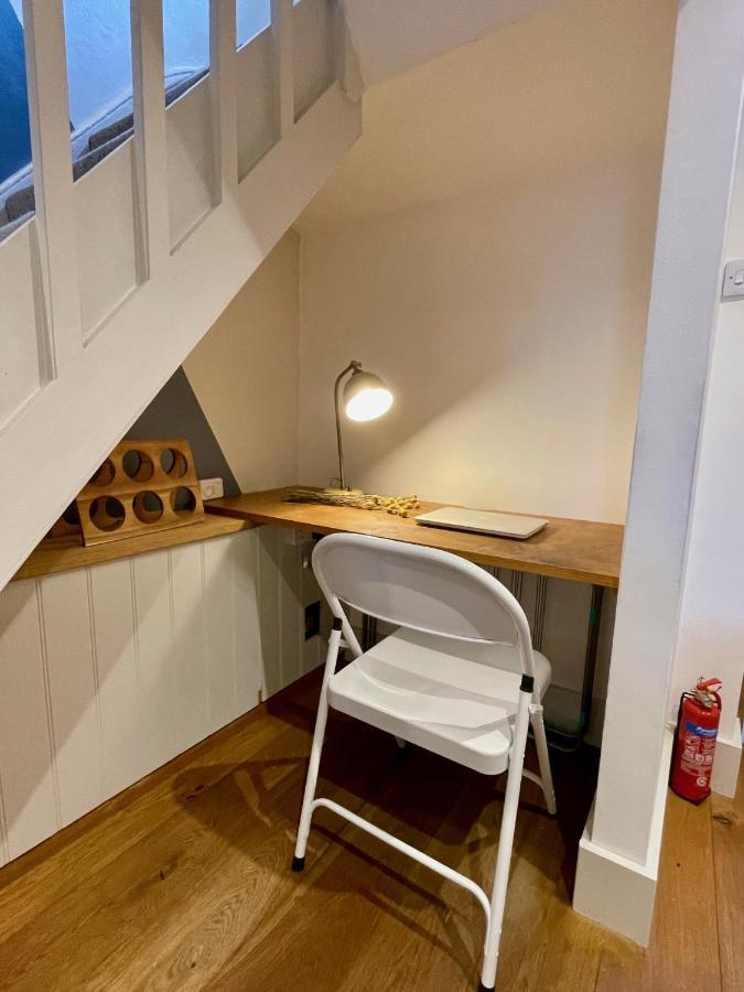 Stylish 2-Bedroom Townhouse Next To Brighton Station Kültér fotó